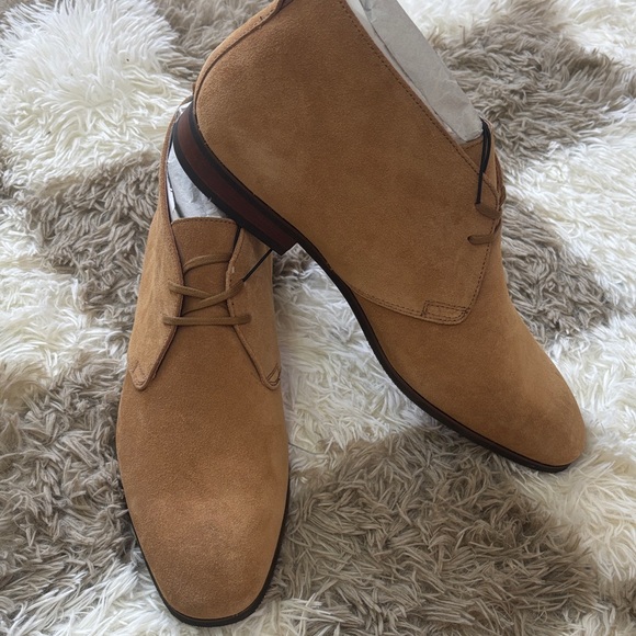 Men's Tan Suede Chukka Boots